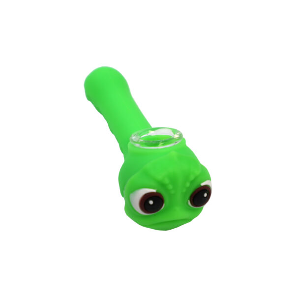 Chameleon hand pipe